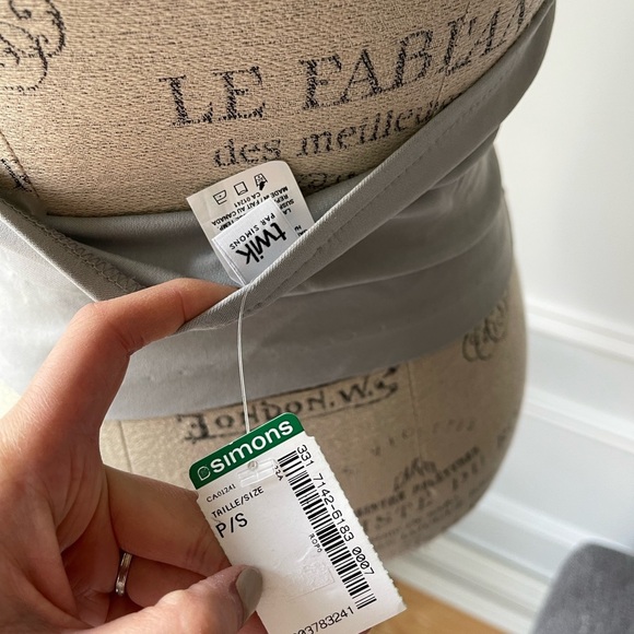 NWT Elegant Gray Halter Vest - Picture 5 of 6